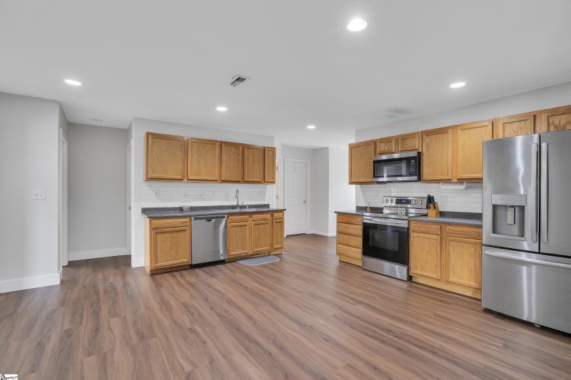 Property image 5 at 121 Redcoat Court, Simpsonville, SC 29680