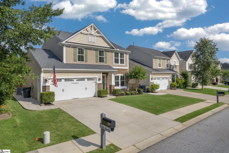 Property image 3 at 236 Barbours Lane, Greenville, SC 29607