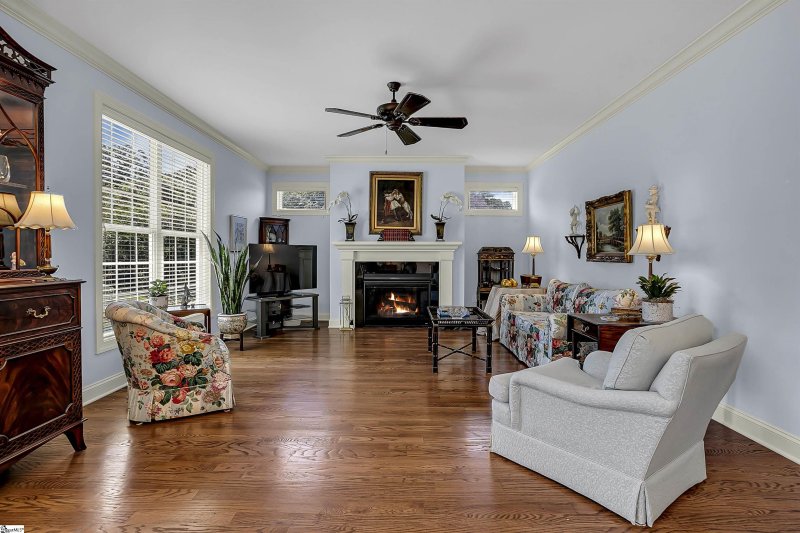 Property image 3 at 6 Trails Edge Court, Greenville, SC 29617