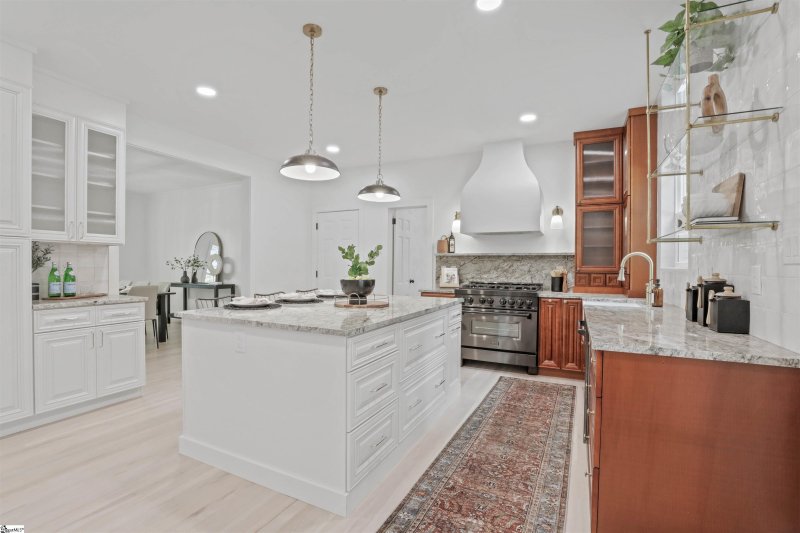 Property image 3 at 136 Brian Drive, Spartanburg, SC 29307-3106