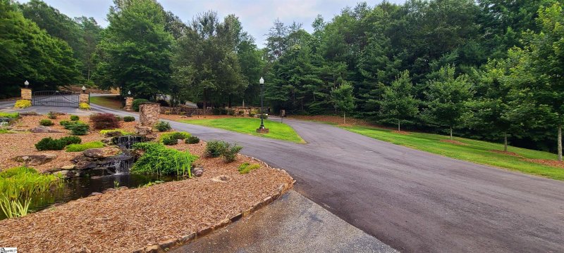 Property image 5 at 118 Art Sheldon Way, Pickens, SC 29671