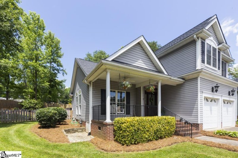 Property image 2 at 7 Longleaf Court, Greenville, SC 29609