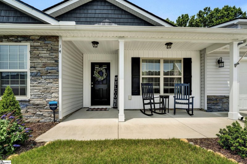 Property image 2 at 14 Lockeland Park Drive, Simpsonville, SC 29681