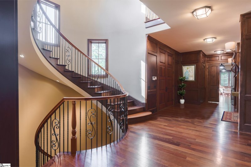 Property image 3 at 20 Babbs Hollow Road, Greenville, SC 29607