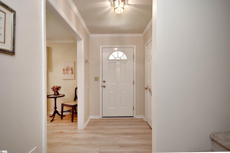 Property image 4 at 17 Burlwood Court, Taylors, SC 29687