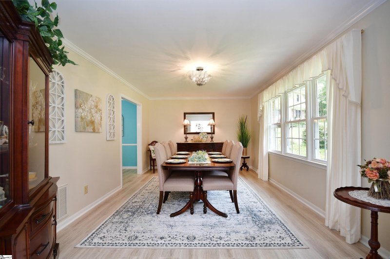 Property image 5 at 17 Burlwood Court, Taylors, SC 29687