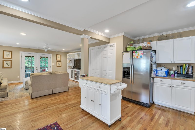 Property image 4 at 225 Carolina Avenue, Greenville, SC 29607
