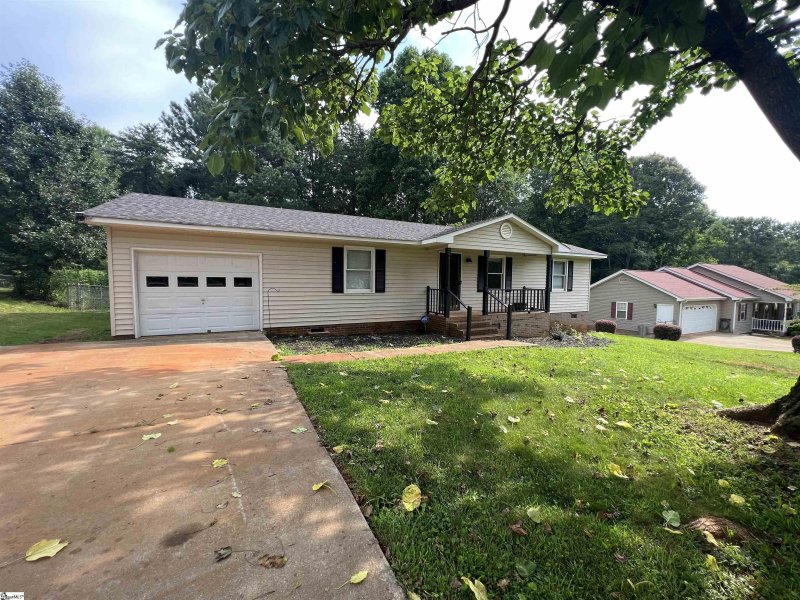 Property image 4 at 227 Ponder Road, Greer, SC 29651