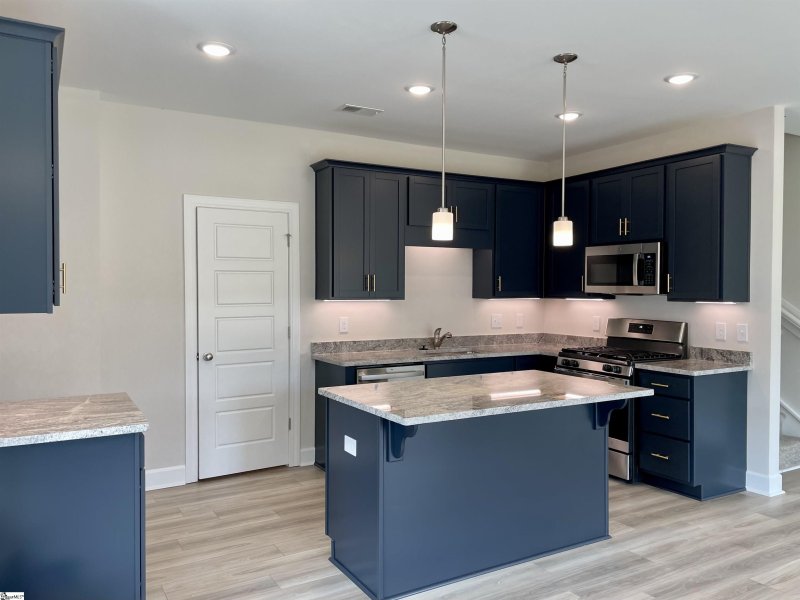 Property image 3 at 106 Callen Drive, Greenville, SC 29607