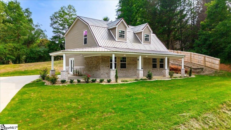 Property image 2 at 114 Sabra Drive, Easley, SC 29642