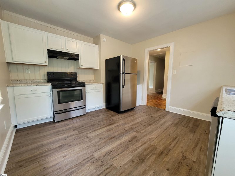Property image 3 at 13 Mayo Drive, Greenville, SC 29605