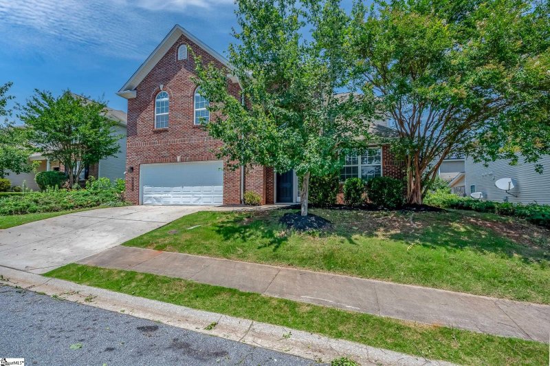 Property image 2 at 4 Roberts Hill Drive, Taylors, SC 29687