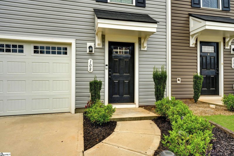 Property image 2 at 108 Sproles Lane, Easley, SC 29642