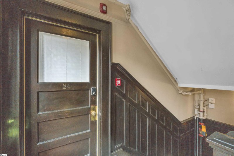 Property image 2 at 400 E Washington Street, Greenville, SC 29601