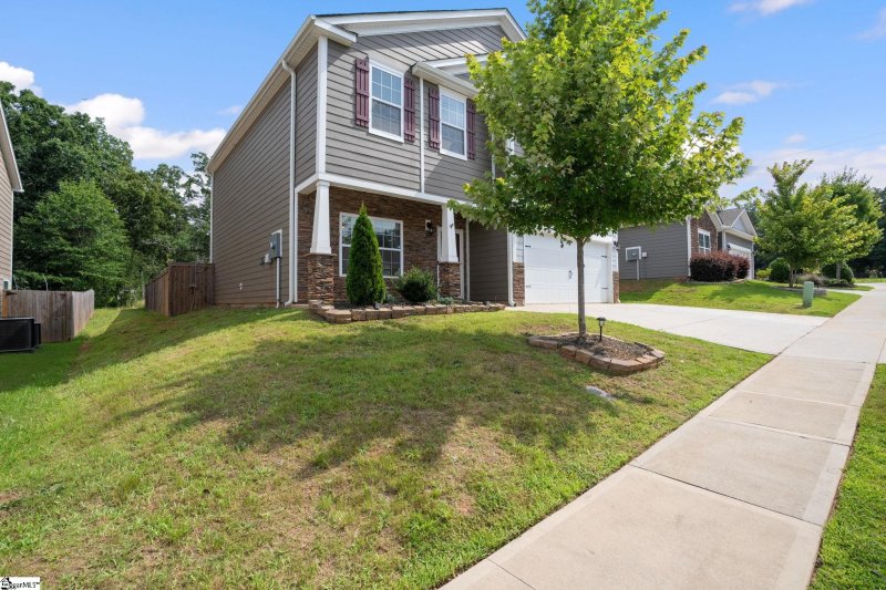 Property image 3 at 6 Hartwood Lake Lane, Greer, SC 29650