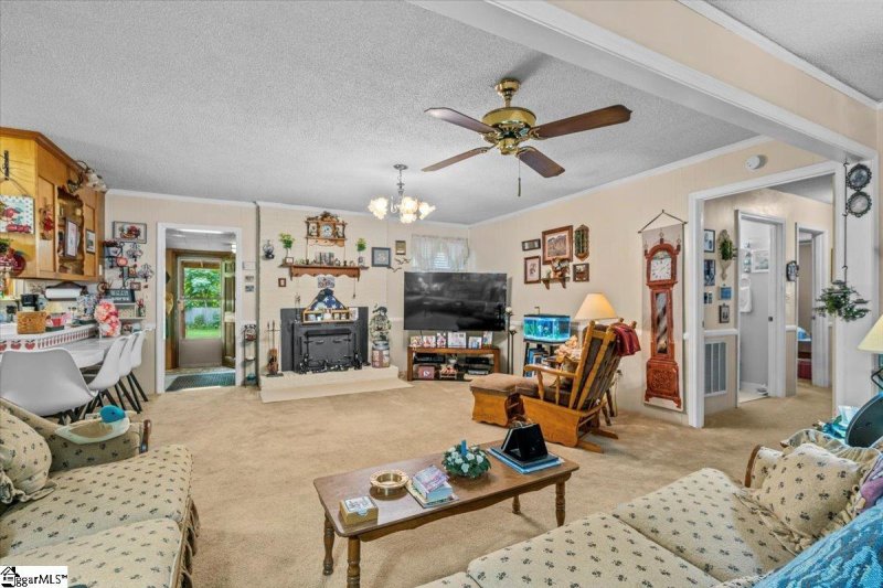 Property image 4 at 18 Fairford Circle, Taylors, SC 29687