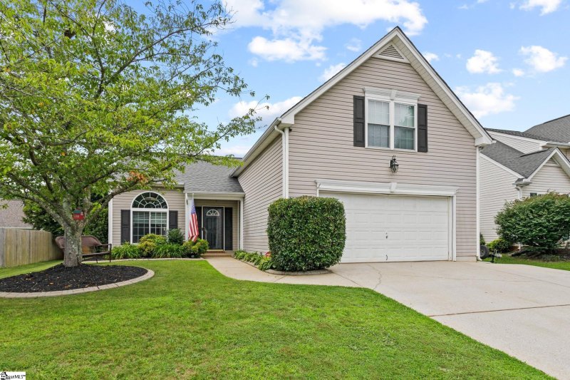 Property image 2 at 213 Clay Thorn Court, Greer, SC 29651