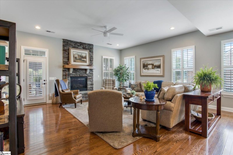 Property image 3 at 15 Chicora Wood Lane, Simpsonville, SC 29681