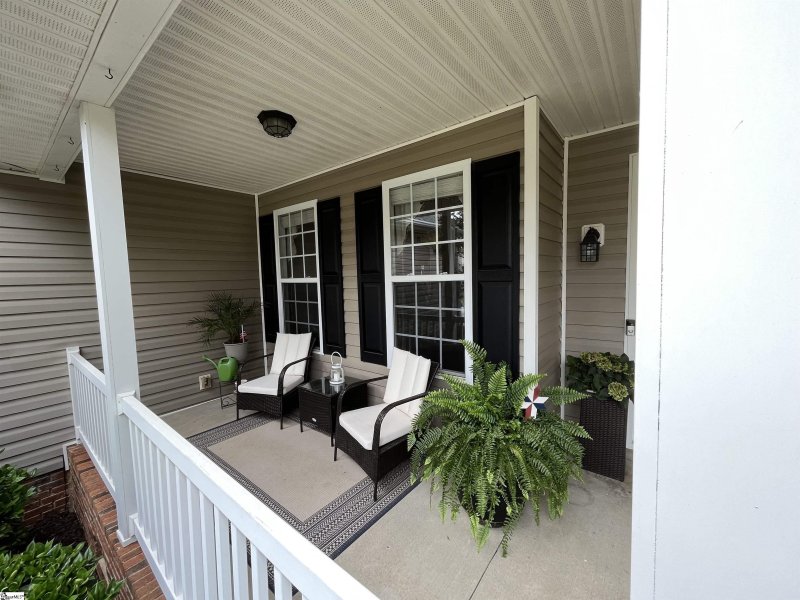 Property image 4 at 10 Perkins Court, Greer, SC 29651
