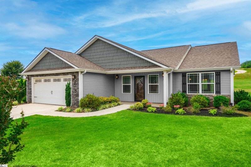 Property image 2 at 59 Macle Court, Travelers Rest, SC 29690