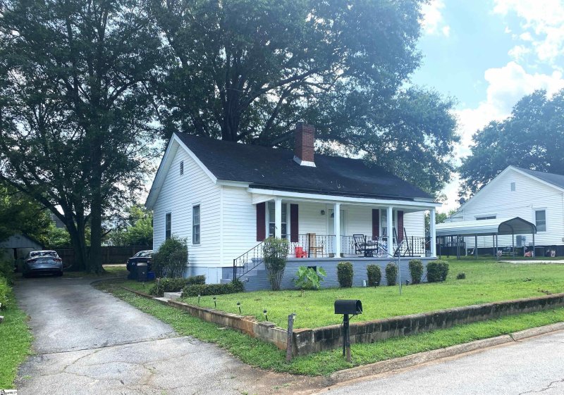 Property image 2 at 13 W 5th Street, Greenville, SC 29611