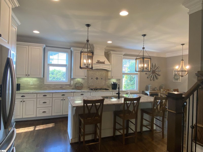 Property image 3 at 1005 N Main Street, Greenville, SC 29609