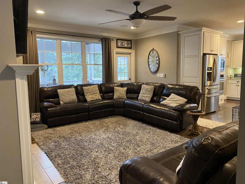 Property image 5 at 1005 N Main Street, Greenville, SC 29609