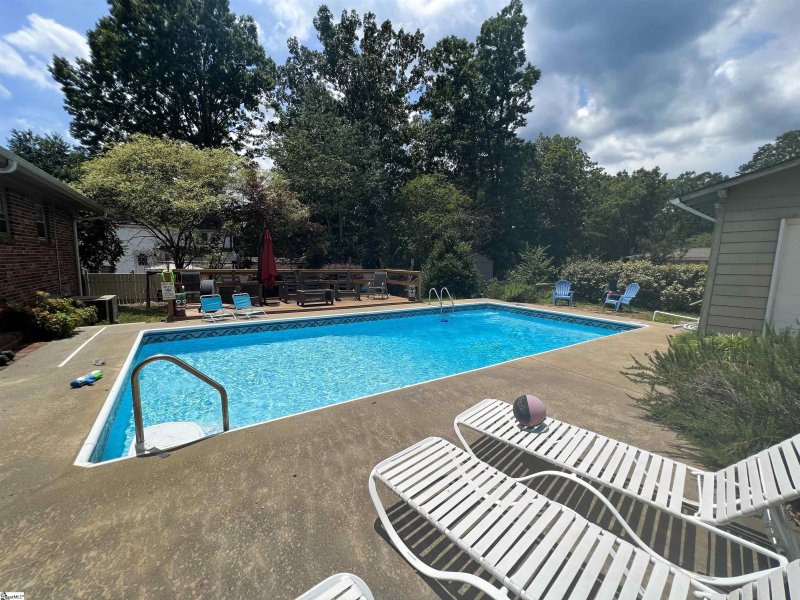 Property image 2 at 202 Kingsberry Drive, Easley, SC 29642