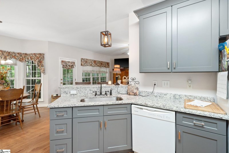 Property image 4 at 224 Amberjack Court, Taylors, SC 29687