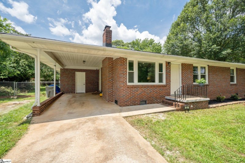 Property image 3 at 22 Chatham Drive, Greenville, SC 29605