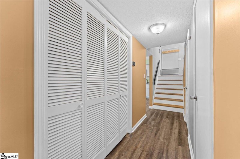 Property image 3 at 87 Briarview Circle, Greenville, SC 29615