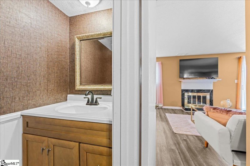 Property image 4 at 87 Briarview Circle, Greenville, SC 29615