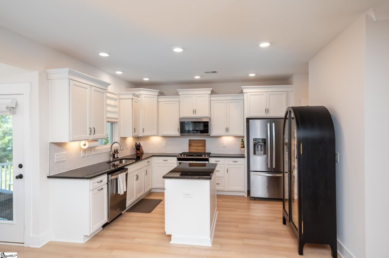 Property image 3 at 319 Kelby Street, Travelers Rest, SC 29690