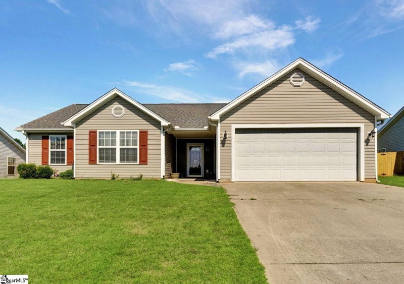 Property image 2 at 411 Fairbanks Court, Lyman, SC 29365