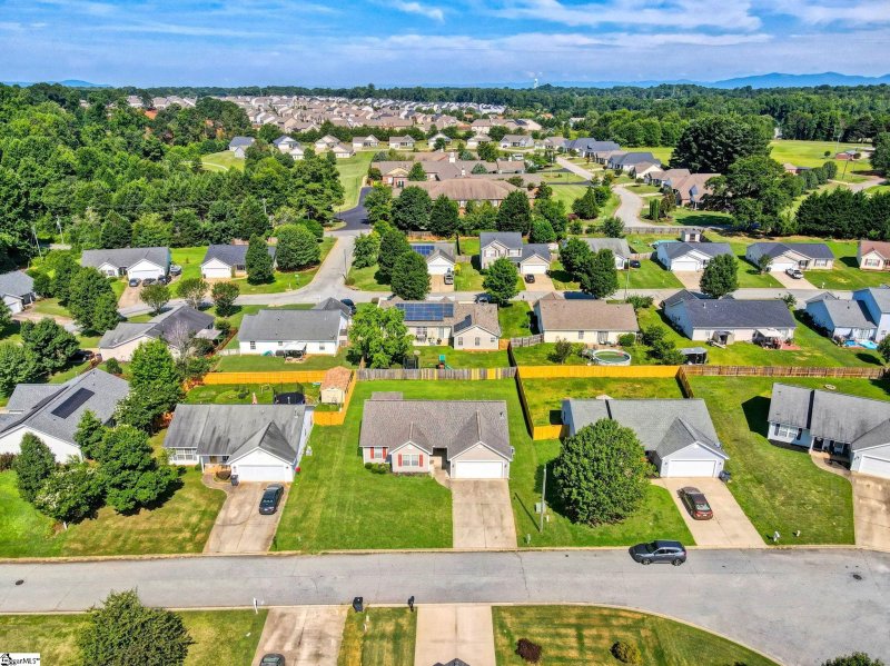 Property image 4 at 411 Fairbanks Court, Lyman, SC 29365