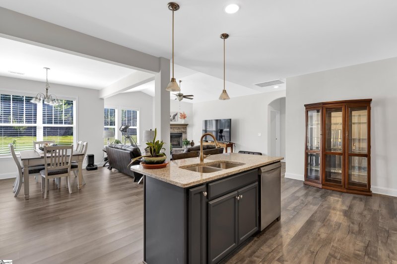 Property image 5 at 110 Ridgefield Lane, Greer, SC 29651