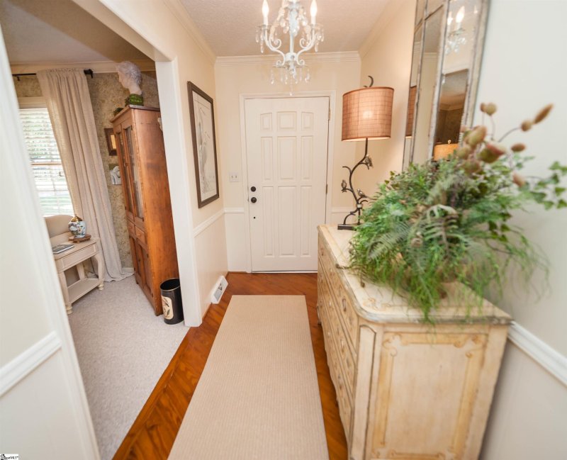 Property image 2 at 246 Heathwood Drive, Spartanburg, SC 29307