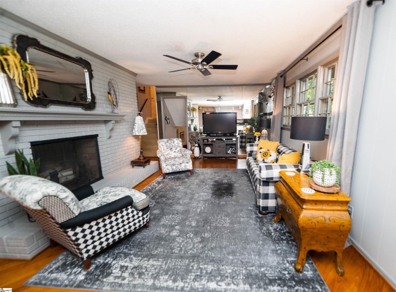 Property image 5 at 246 Heathwood Drive, Spartanburg, SC 29307