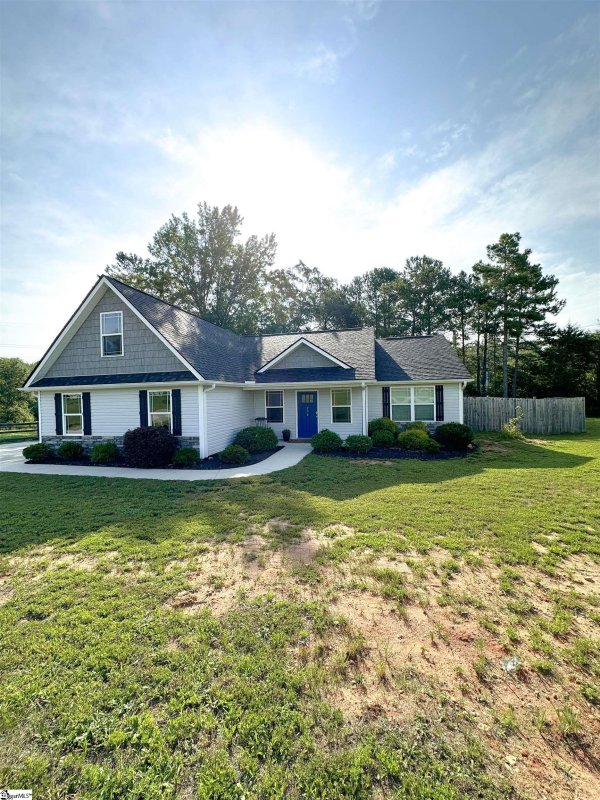 Property image 3 at 236 Redcoat Court, Simpsonville, SC 29680