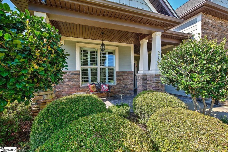 Property image 2 at 201 Henrydale Drive, Easley, SC 29642