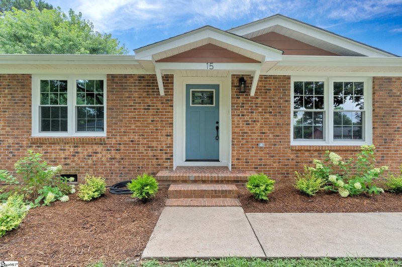 Property image 2 at 15 Tussock Road, Greenville, SC 29615