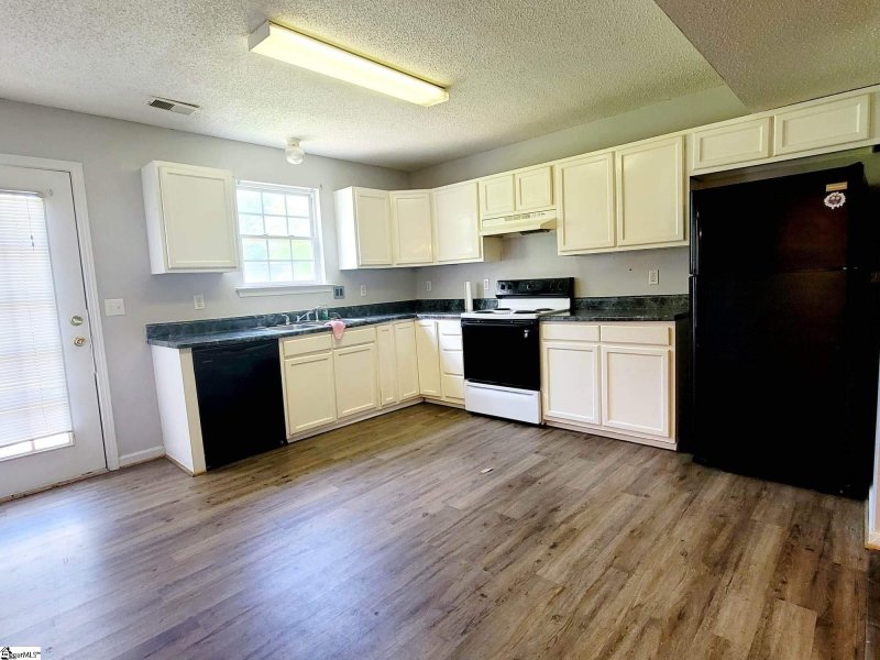 Property image 4 at 8 Buff Street, Greenville, SC 29609