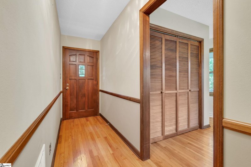 Property image 5 at 321 Country Glen Lane, Pelzer, SC 29669