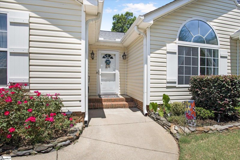 Property image 3 at 22 Camrose Drive, Greer, SC 29651