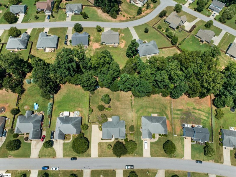 Property image 4 at 22 Camrose Drive, Greer, SC 29651