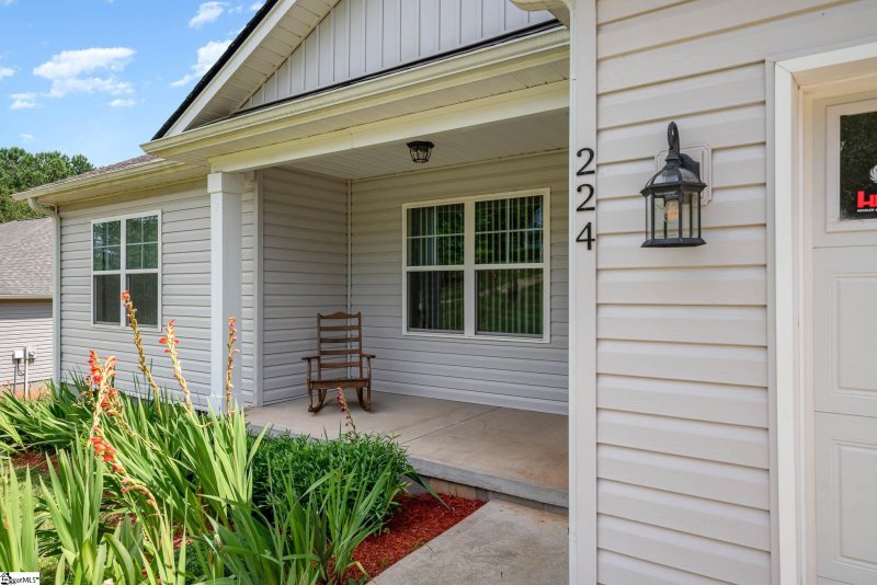 Property image 4 at 224 Hallmark Circle, Easley, SC 29640