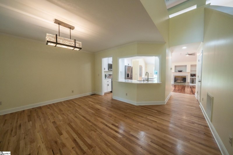 Property image 3 at 535 Grandwood Boulevard, Gray Court, SC 29645