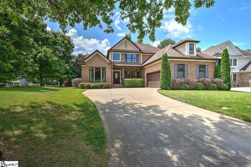 Property image 2 at 1 Caliston Court, Greenville, SC 29615