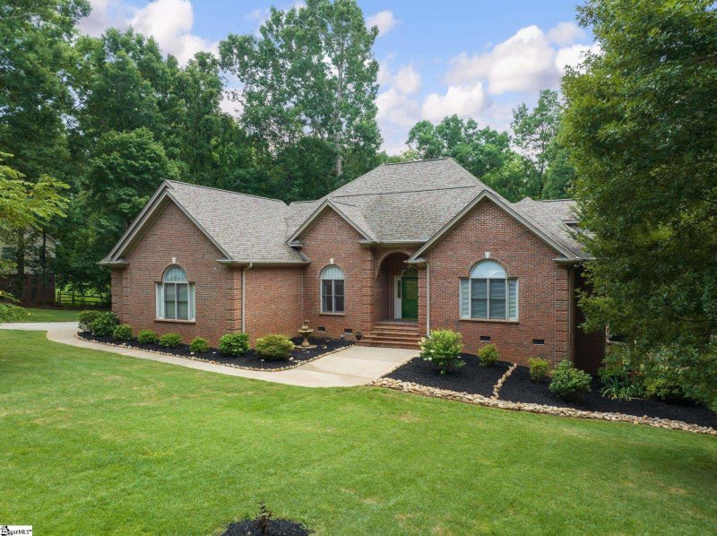 Property image 4 at 112 Walton Court, Greer, SC 29651