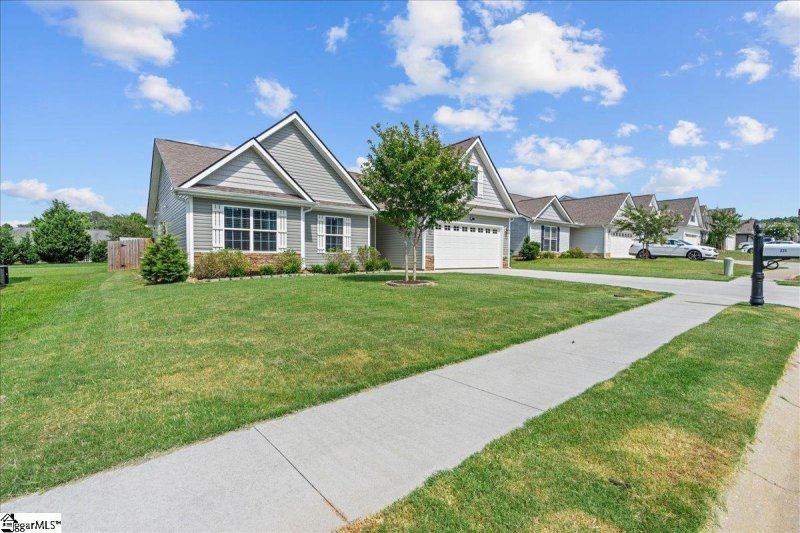 Property image 2 at 225 Catterick Way, Fountain Inn, SC 29644